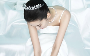 60.000 người phát sốt vì ảnh cưới của Irene: Visual “tuyệt đối điện ảnh”, cô dâu khoe lưng trần táo bạo chiếm spotlight