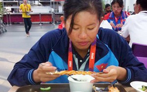 “20 con tôm, 1kg thịt bò, 1 đĩa rau trộn, 1 lít sữa”, không nhầm đâu, đó là một bữa của Ánh Viên