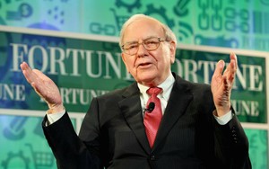 Tích trữ 'núi' tiền mặt 300 tỷ USD, Warren Buffett đang tính toán điều gì?
