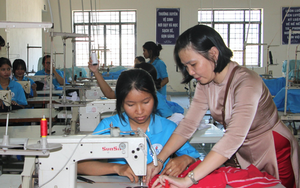 ChatGPT khuyên lao động phổ thông 6 điều khi mất việc