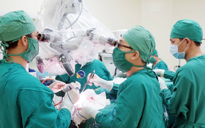 Sau khi tắm người phụ nữ đau đầu dữ dội,nguy kịch vì bệnh lý này