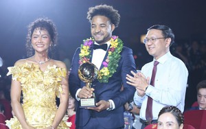 Giành danh hiệu đặc biệt, Nguyễn Xuân Son tuyên bố đanh thép