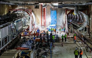 Cận cảnh mũi khoan 'Táo bạo' đào hầm tuyến Metro Nhổn - Ga Hà Nội