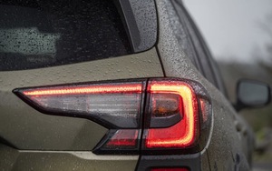 SUV Nhật ngang cỡ Santa Fe đang giảm giá 500 triệu: Ăn xăng 7,7L/100km, an toàn 5 sao, lái hay trứ danh