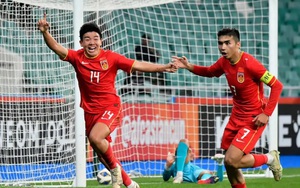 Tuyển Trung Quốc bất ngờ hạ gục địch thủ Tây Á, lóe lên hy vọng dự World Cup