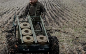 Quân đội Ukraine triển khai xe robot