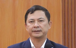 Trưởng ban Tổ chức Tỉnh ủy và Phó Chủ tịch tỉnh Hà Tĩnh xin nghỉ hưu trước tuổi