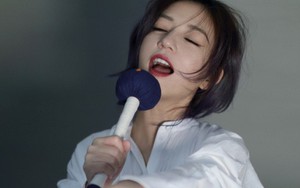 Động thái lạ của Triệu Vy