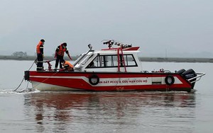 Phát hiện thi thể nam thanh niên cùng CCCD và GPLX trôi dạt trên sông