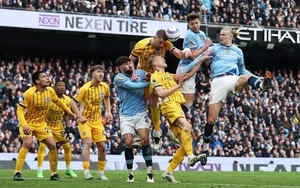 Bị Brighton cầm hòa 2-2, Manchester City bỏ lỡ cơ hội vào top 4