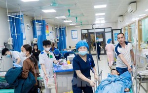 9 người nhập viện sau cuộc nhậu, nghi vỏ chai đựng hóa chất
