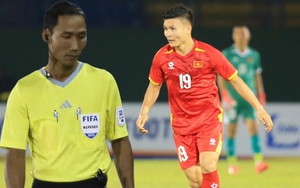 Trọng tài bị "treo còi" ở V.League bất ngờ có mặt khi Việt Nam đấu Campuchia, CĐV xôn xao vì điều lạ