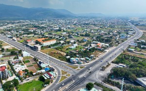 Điều chỉnh địa giới hành chính: Phó Thủ tướng yêu cầu hỗ trợ một tỉnh sát TP HCM