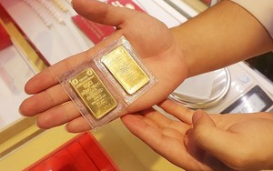 Giá vàng giảm sốc 3,7 triệu đồng/lượng, vàng miếng SJC sẽ còn lao dốc?