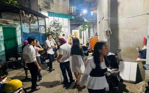 Một lúc có 8 người vào xem nhà, hàng xóm chạy sang đông kín, chủ nhà tưởng “hớ” giá, lập tức dừng bán và cái kết không ngờ tới