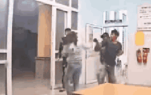 Nữ y sĩ bị 3 người đàn ông vây đánh: Bí thư xã nói gì?