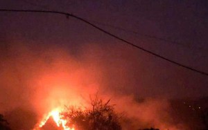 Huy động hơn 300 người khống chế đám cháy rừng