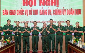 Trung tướng Trần Hoài Trung nghỉ hưu; bổ nhiệm Thiếu tướng Trần Vinh Ngọc giữ chức Chính ủy Quân khu 7