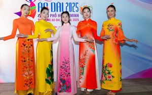 NTK Vũ Thảo Giang mở màn khai mạc Lễ hội Áo dài TP.HCM với bộ sưu tập "Rạng rỡ 50 mùa hoa"