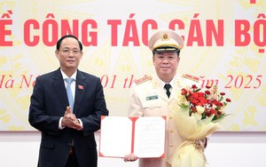 Thiếu tướng Nguyễn Quốc Hùng giữ chức Phó Chủ nhiệm Ủy ban Quốc phòng, An ninh và Đối ngoại