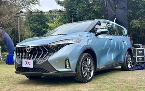 Chật vật tìm khách, MPV kín tiếng nhất Việt Nam Haima 7X giảm giá tới gần 200 triệu đồng