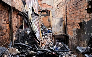 Hiện trường vụ cháy kinh hoàng tại một căn nhà trong đêm, tìm thấy 4 thi thể bên trong