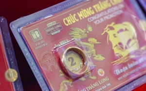 Người mua vàng lãi đậm, giá vàng có tiếp tục lập đỉnh mới?