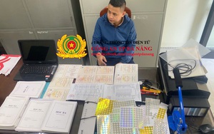 Lộ bí mật 'khủng' khi khám xét đường dây làm giả giấy tờ quy mô cả nước, Công an bắt khẩn cấp một đối tượng