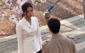 Nhan sắc thật của mỹ nhân đẹp nhất thế giới khiến cả MXH tranh cãi