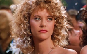 Mỹ nhân được mệnh danh "Ngọc nữ", nhan sắc thiên thần sụp đổ sau 1 đêm: Cái giá của 1 cái ôm trên phim trường?