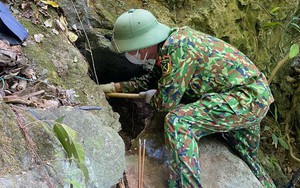 Phát hiện 2 hài cốt liệt sĩ kèm kẹp tóc, ví nữ