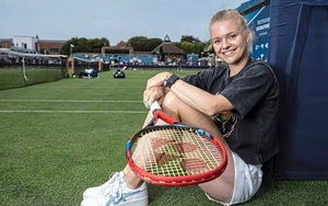 Xúc phạm mùi cơ thể của đối thủ, tay vợt nữ Harriet Dart phải xin lỗi