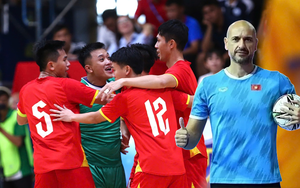 Tuyển Việt Nam chia tay HLV & lời tri ân "cảm ơn và tạm biệt"