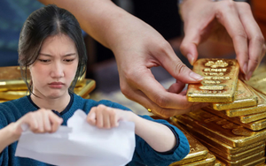 Mua 6 cây vàng chờ lập đỉnh thì đem đi bán, người phụ nữ sốc nặng khi chủ tiệm kim hoàn từ chối thu lại: Vàng của cô là đồ giả!