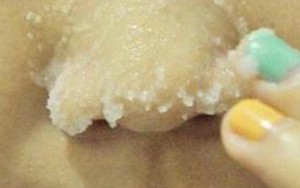 Xát muối lên mũi đem đến tác dụng "vàng mười", nắm thêm 5 mẹo này nữa bạn sẽ tiết kiệm cả "cây vàng"