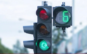 Thủ tướng yêu cầu sớm khắc phục hệ thống đèn tín hiệu giao thông bất hợp lý