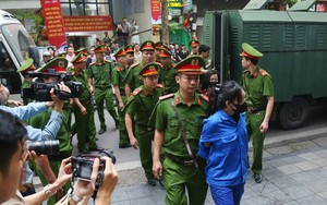 Dẫn giải hơn 20 'quái xế' đua xe tông chết cô gái dừng chờ đèn đỏ đến tòa