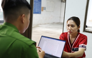Bắt tạm giam một đôi nam nữ trộm hơn 80 điện thoại di động