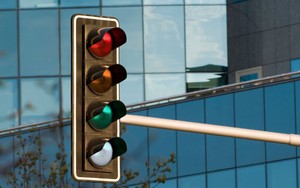 Đèn giao thông sắp có 4 màu, giúp giảm tắc nghẽn và tai nạn giao thông