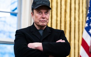 Tesla lâm nguy, tỉ phú Elon Musk phải "từ quan" về giải cứu