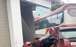 Xe chở công nhân tông vào ô tô đi ngược chiều, 2 vợ chồng thương vong