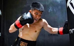 HLV đầu hàng bất ngờ, võ sĩ Việt Nam bị xử thua tức tưởi