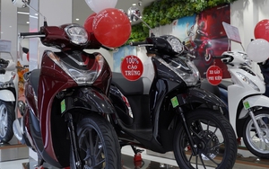 Giá xe máy Honda giảm mạnh dịp 30/4 - 1/5: SH, Vision về dưới mức đề xuất, một mẫu giảm đến 18 triệu đồng