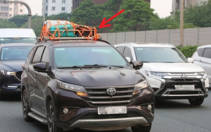 Từ quê lên, chở đồ trên nóc ô tô bị CSGT phạt 1,7 triệu, tài xế nhanh trí nói 1 câu “lật ngược tình thế”