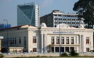 Chỉ số chứng khoán giảm vượt dự báo, vì sao Việt Nam không phải "ngắt bảng điện" như một số thị trường?