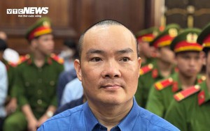 Xét xử sai phạm Trung tâm dạy nghề lái xe Sài Gòn cấp 39.000 chứng chỉ trái luật