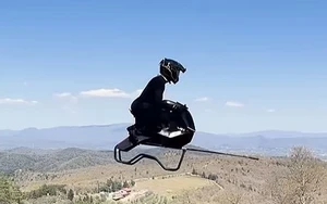 AirBike – Siêu xe bay tốc độ cao lấy cảm hứng từ Star Wars

