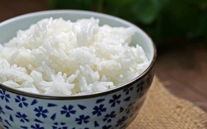 Nếu muốn sống đến năm 90 tuổi, tôi khuyên bạn KHÔNG MUA 4 loại bát ăn cơm "độc hại" này