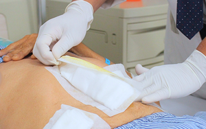 Chỉ một cơn đau bụng, người đàn ông đối mặt tử thần trong gang tấc