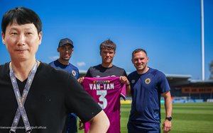 Tài năng Việt kiều nhận vinh dự lớn ở Anh, sẽ về đầu quân cho HLV Kim Sang-sik?